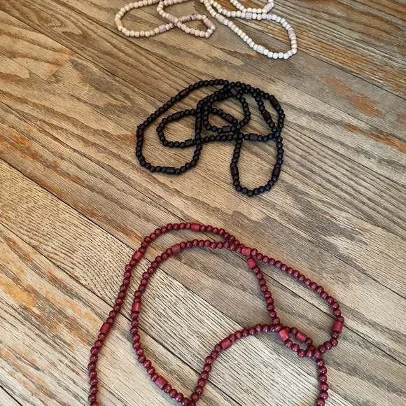 Beaded Necklaces (red, cream and black) - Picture 3 of 6